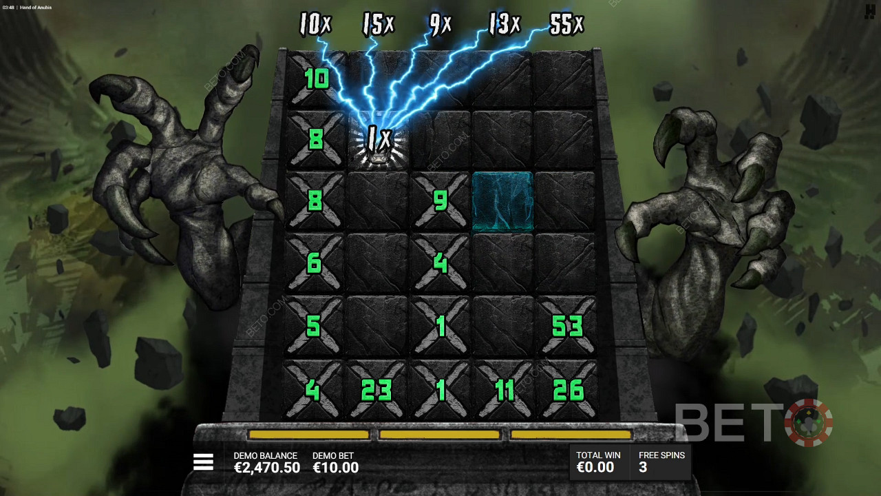 A Massive Skull Boosts Multipliers on All Reels in the Judgement Bonus