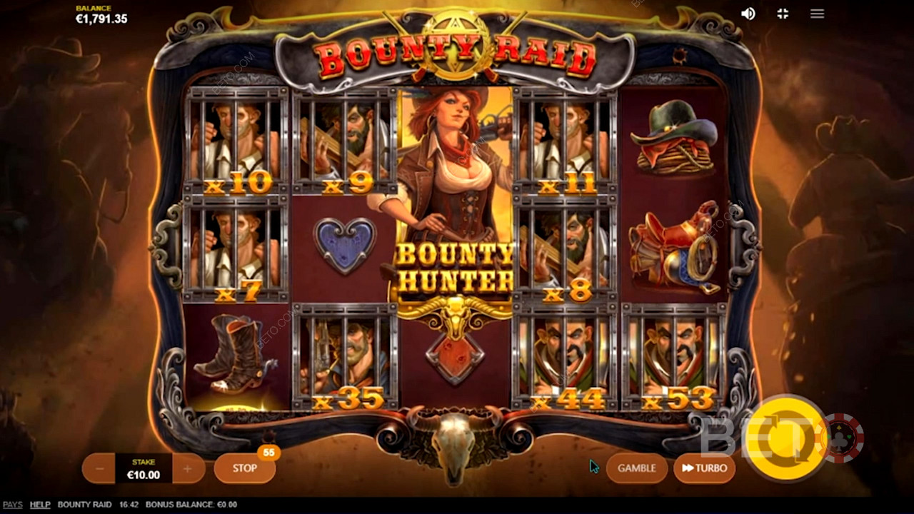 Rounding up outlaws in Bounty Raid