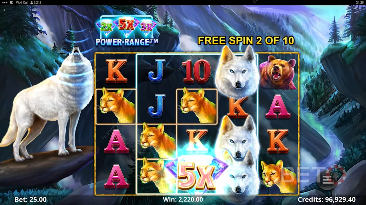 Trigger the Feature Round for 10 Free Games and prizes in Wolf Call pokie