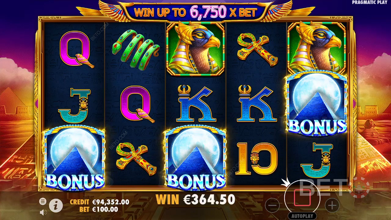 Score 6,750x your wager in Fortune of Giza Pokie Game!